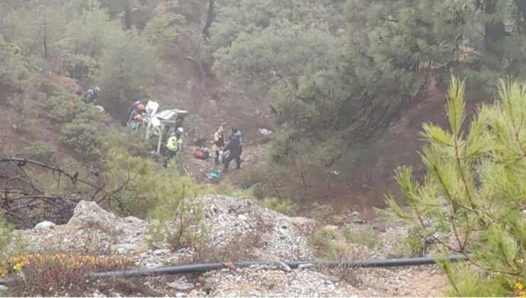 Denizli’de Feci Kaza: Şarampole Yuvarlanan Otomobilde 1 Ölü, 4 Yaralı