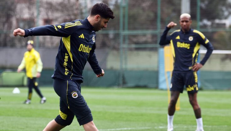 Fenerbahçe-Beşiktaş Derbisi Öncesi Hazırlıklar Sürüyor: Takım Taktik Çalışmalara Ağırlık Verdi