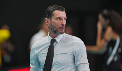 Eczacıbaşı Dynavit’ten Final Coşkusu: Giulio Cesare Bregoli’den Fenerbahçe Galibiyeti Değerlendirmesi ve VakıfBank Finali İçin Hazırlık