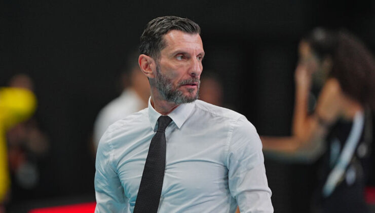 Eczacıbaşı Dynavit’ten Final Coşkusu: Giulio Cesare Bregoli’den Fenerbahçe Galibiyeti Değerlendirmesi ve VakıfBank Finali İçin Hazırlık