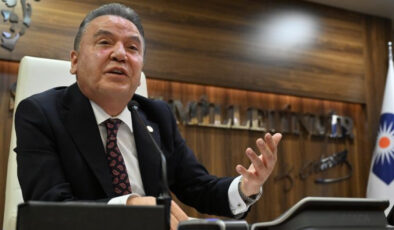 İBB Yolsuzluk Soruşturması Derinleşiyor: Muhittin Böcek’in Şoförleri Gözaltına Alındı