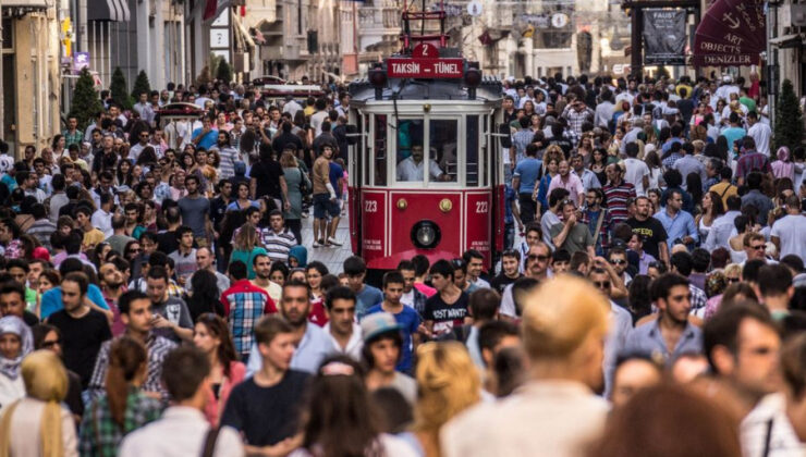TÜİK İş Gücü İstatistiklerini Açıkladı: İşsizlik Oranında Düşüş, İstihdamda Azalma