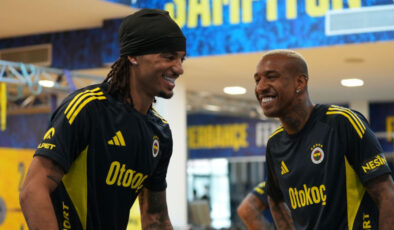 Fenerbahçe’de Beşiktaş Derbisi Hazırlıkları Sürüyor: Çift İdmanla Yoğun Tempoya Devam