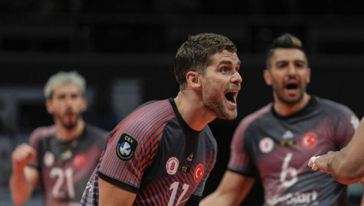 Ziraat Bankkart, CEV Şampiyonlar Ligi’nde Yarı Finale Göz Kırptı: Asseco Resovia’yı Deplasmanda Mağlup Etti