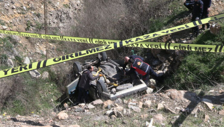 Tavşanlı’da Feci Kaza: Şarampole Uçan Otomobilde 2 Ölü, 1 Yaralı