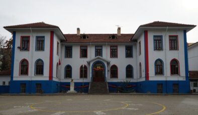 Ankara İl Milli Eğitim’den Mimar Kemal Ortaokulu Açıklaması: Okul Kapanmıyor, İlçe Müdürlüğü Taşınıyor