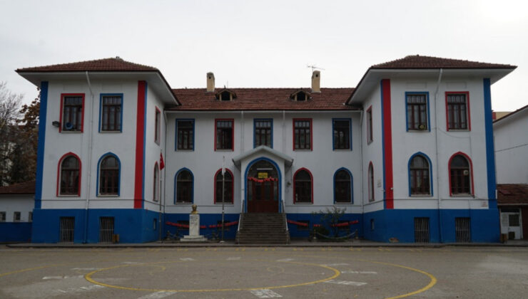 Ankara İl Milli Eğitim’den Mimar Kemal Ortaokulu Açıklaması: Okul Kapanmıyor, İlçe Müdürlüğü Taşınıyor