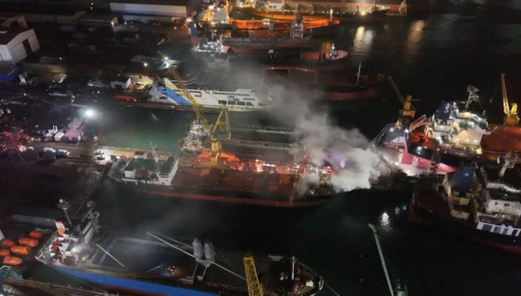 Tuzla’da Kuru Yük Gemisinde Yangın: Alevler Kontrol Altına Alındı, Tahliye Gerçekleştirildi