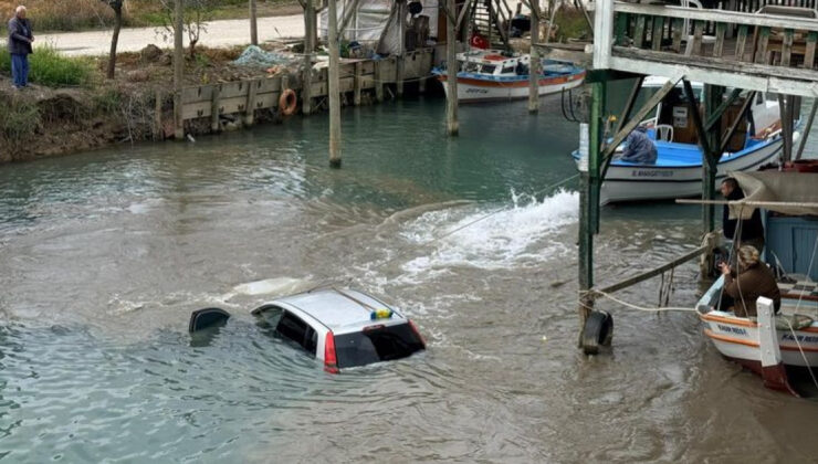 Antalya Serik’te Otomobil Irmağa Uçtu: 3 Kişi Kendi İmkanlarıyla Kurtuldu