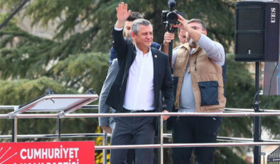 Özgür Özel’den Çanakkale’de ‘Millet İradesine Sahip Çıkıyoruz’ Vurgusu: ‘Bir Devir Kapanıyor, Vatan Evlatları Devri Başlıyor!’