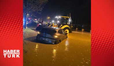 Turgutlu’da Sağanak Yağış Hayatı Felç Etti: Yollar Su Altında, Araçlar Mahsur Kaldı!
