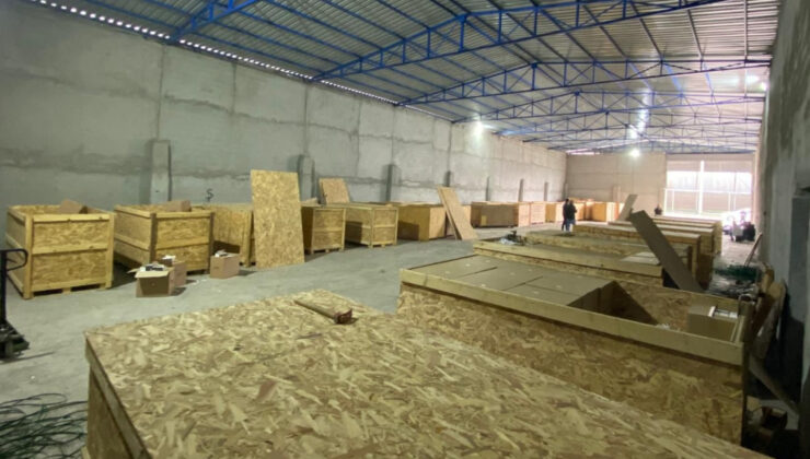 Adana’da Dev Makaron Operasyonu: 12.5 Milyon Kaçak Sigara Kağıdı Ele Geçirildi, 2 Tutuklama