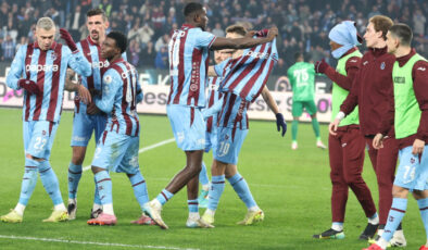 Trabzonspor, Fatih Tekke Yönetiminde İstanbul Takımlarına Karşı Etkili Performans Sergiledi