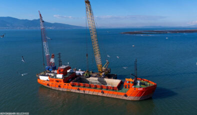 İzmir Körfezi’nde Dev Temizlik: 1 Milyon Ton Çamur Temizlendi, Hedef 4 Milyon Ton!