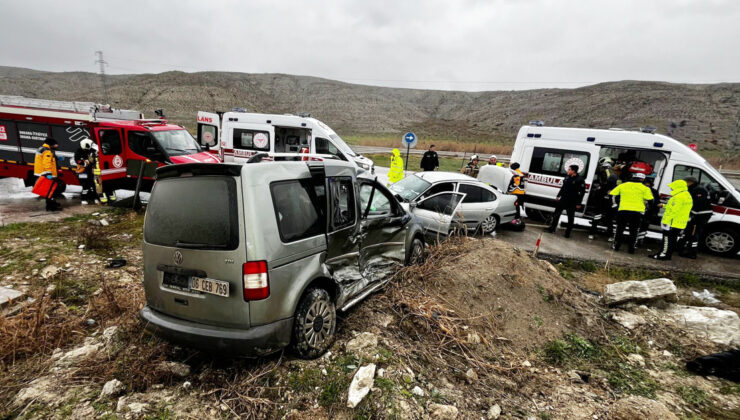 Beypazarı’nda Feci Kaza: 1 Ölü, 4 Yaralı – D140 Karayolu’nda Trafik Kazası