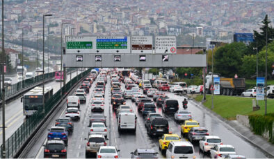İstanbul’da Pazartesi Sendromu: Yağmurla Birleşen Trafik Yüzde 81’e Ulaştı