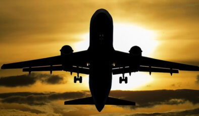 ABD’de Jet Yakıtı Fiyatları Tırmanıyor: Uçak Biletleri ve Sefer Sayıları Tehlikede