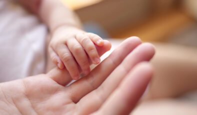 Doğum İzni Süreleri Uzuyor: Yeni Düzenleme Meclis’te, Çalışan Anneler ve Babalar İçin Müjde!