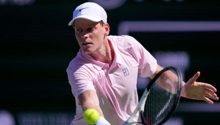 Jannik Sinner Miami Açık’ta Tarih Yazdı: “Sunshine Double” Yapan ve Set Kaybetmeyen İlk Oyuncu!
