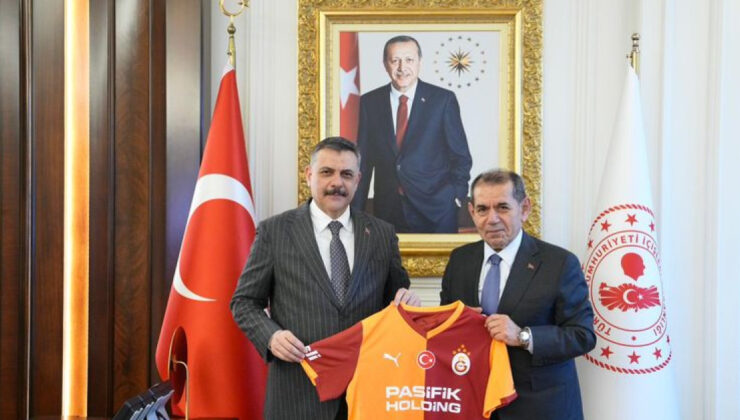 Galatasaray Başkanı Dursun Özbek’ten İçişleri Bakanı Mustafa Çiftçi’ye Ziyaret: 42 Numaralı Forma Hediye Edildi