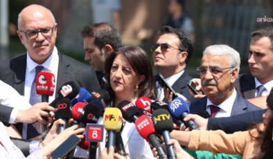 Öcalan’dan ‘Silahlı Mücadele Bitti’ Mesajı: Demokratik Cumhuriyet Vurgusu