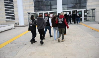 İstanbul’da Fuhuş Operasyonu: 4 İlçede 7 Adrese Baskın, 14 Gözaltı Kararı