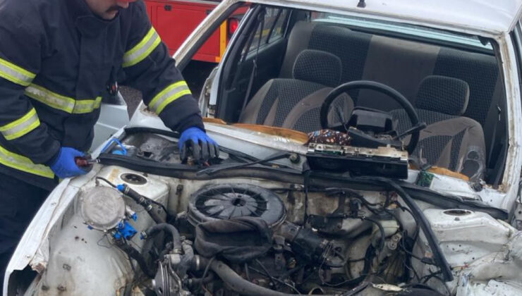 Nevşehir Acıgöl’de Feci Kaza: İki Otomobil Çarpıştı, 1 Ölü, 2 Yaralı