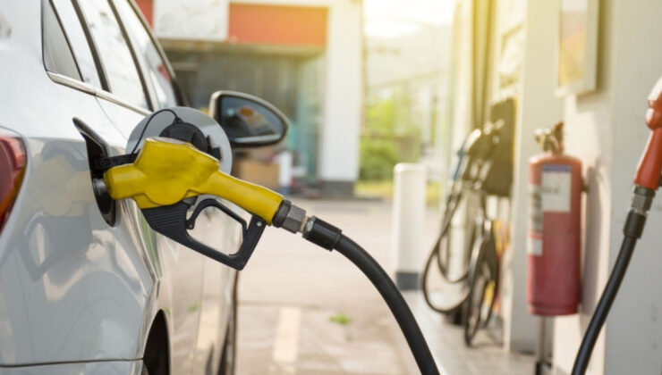 ABD’de Benzin Fiyatları Fırladı: İran Gerilimiyle 4 Dolar Eşiği Aşıldı!