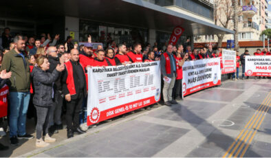 İzmir Karşıyaka’da İşçilerden Maaş Eylemi: ‘Taksit Taksit Maaş İstemiyoruz!’