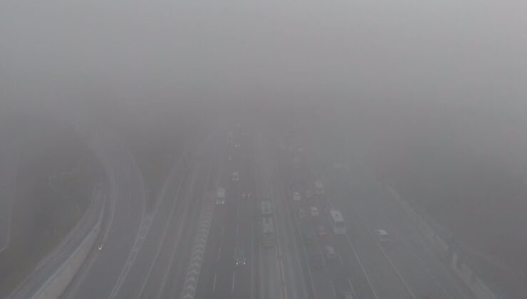 İstanbul’u Sabah Sisi Kapladı: Görüş Mesafesi Düştü, Ulaşım Zorlaştı
