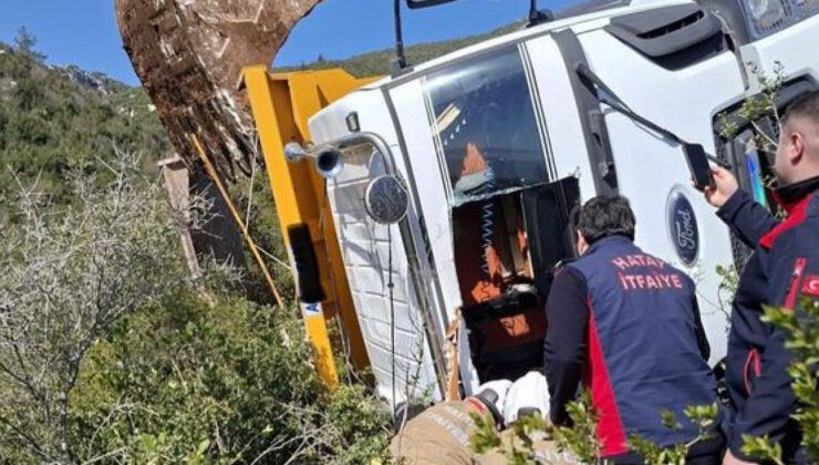 Hatay Samandağ’da Hafriyat Kamyonu Uçuruma Yuvarlandı: Sürücü Hayatını Kaybetti