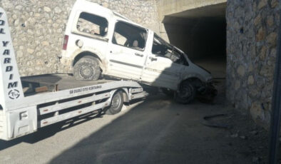 Isparta’da Korkunç Kaza: Köprüden Alt Geçide Uçan Araçta 3 Yaralı, Durumu Ağır Olan Var
