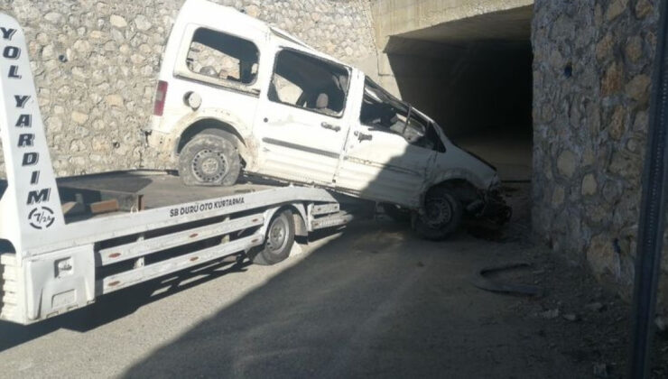 Isparta’da Korkunç Kaza: Köprüden Alt Geçide Uçan Araçta 3 Yaralı, Durumu Ağır Olan Var