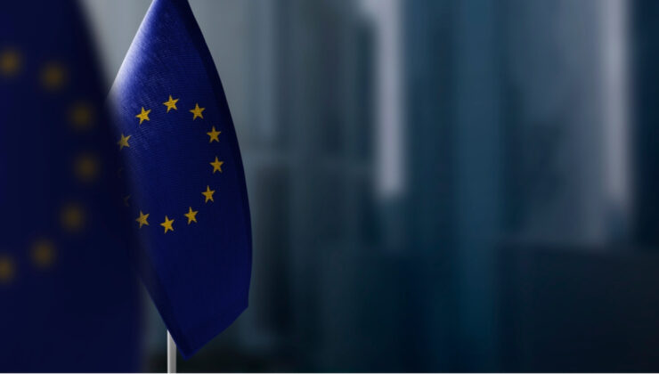 Avrupa Borsaları Karışık Seyrediyor: Jeopolitik Riskler ve Şirket Bilançoları Etkisi