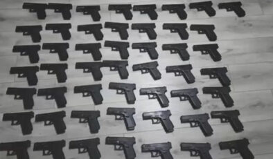 İstanbul’da Yasa Dışı Silah Ticaretine Geçit Yok: 50 Tabanca Ele Geçirildi, Şüpheli Gözaltında
