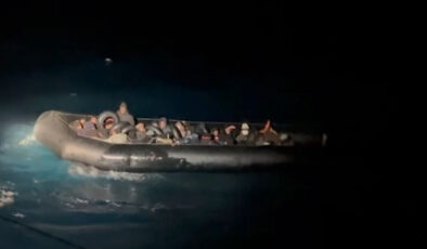 Seferihisar Açıklarında Düzensiz Göçmen Operasyonu: 35 Kişi Yakalandı