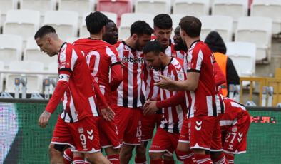 Sivasspor, Serikspor’u Deplasmanda Rey Manaj’ın Golüyle Yendi: 1-0