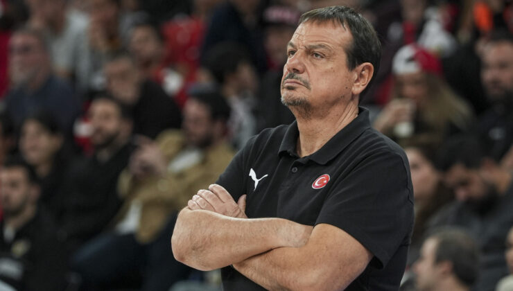 Ergin Ataman’dan Dünya Kupası Hedefleri: Sırbistan Galibiyeti ve Milli Takım Performansı Değerlendirildi