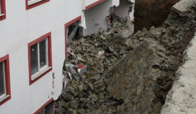 Trabzon Yomra’da İstinat Duvarı Çöktü: Bina Hasar Gördü, Soruşturma Başlatıldı