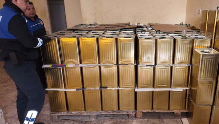 Mersin’de Sahte Zeytinyağı Operasyonu: 4.5 Ton Sahte Ürün Ele Geçirildi!