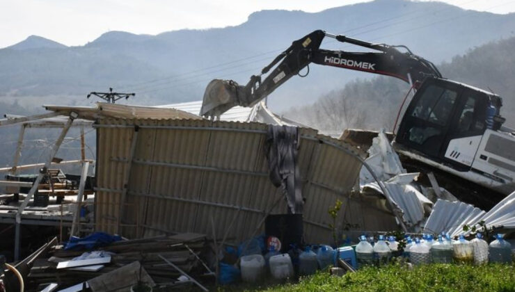 İznik Belediyesi’nden Tarım Arazilerini Koruma Hamlesi: Kaçak Yapılara Geçit Yok!