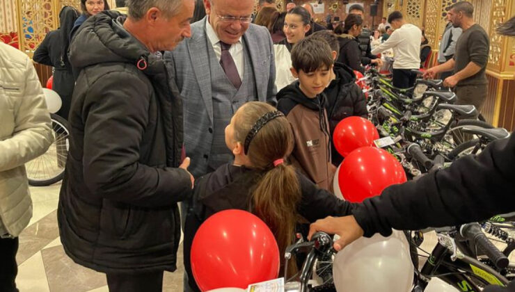 Uzunköprü’de Dünya Yetimler Gününde Yetim Çocuklara Anlamlı Destek: Bisiklet Hediyesi ve İftar Coşkusu