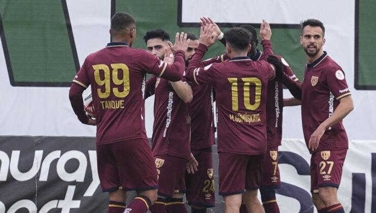 Bandırmaspor, Ümraniyespor’u Deplasmanda Devirdi: 2-1’lik Galibiyetle Play-Off Yarışında Önemli Adım