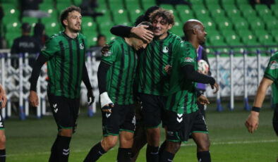 Sakaryaspor, Adana Demirspor’u 4-0 Mağlup Ederek Galibiyete Uzandı