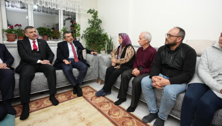 Bakanlardan Anlamlı Ziyaret: Öğretmen Fatma Nur Çelik Unutulmuyor, Şiddet Olayı Kınanıyor