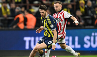 Fenerbahçe, Samsunspor’u Konuk Ediyor: Eksikler, Kart Sınırındakiler ve Tedesco Dönüyor!