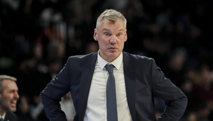 Fenerbahçe Beko Başantrenörü Saras Jasikevicius, İran Gerilimi Nedeniyle Dubai’de Mahsur Kaldı: Kulüpten Açıklama