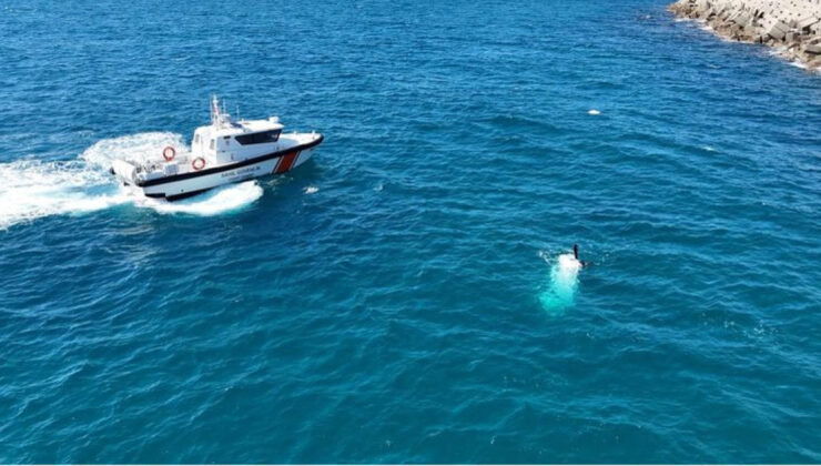 Alanya’da Balıkçı Teknesi Battı: 3 Kişi Canını Zor Kurtardı, Olay Anı Havadan Görüntülendi