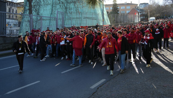Beşiktaş – Galatasaray Derbisi Öncesi Tüpraş Stadyumu’nda Heyecan Dorukta: Galatasaray Taraftarları Stada Ulaştı