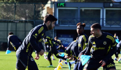 Fenerbahçe, Samsunspor Maçına Hazır: Taktik Çalışmalarla Tamamlanan Hazırlıklar ve Maç Saati Bekleyişi